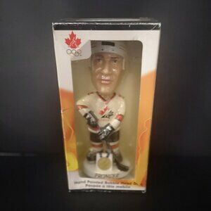 VTG Chris Pronger 2002 Olympic Team Canada Hockey Gold Medal Bobble Head